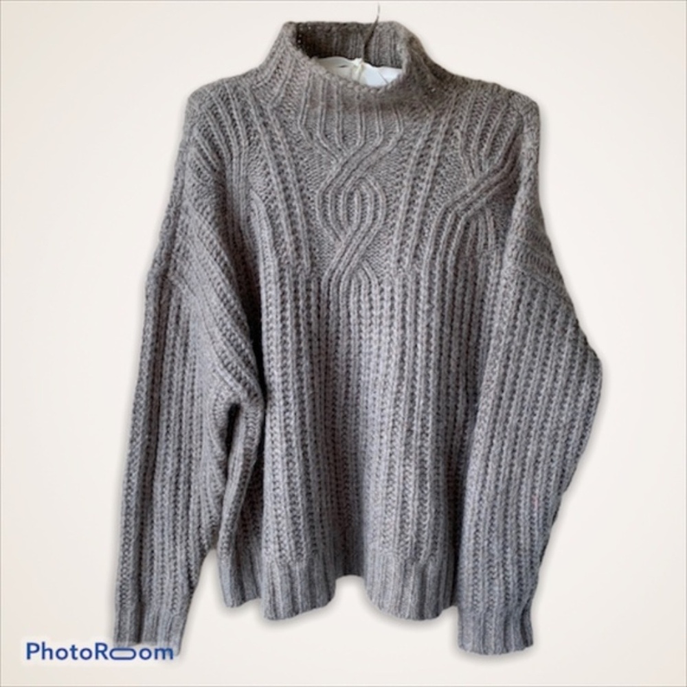 Gray Cable Knit Sweater by Aerie Soft Long Sleeve Size Small